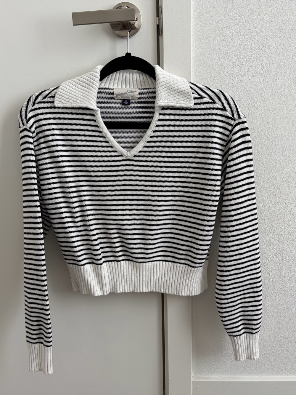 Universal Thread Black Striped Sweater XS